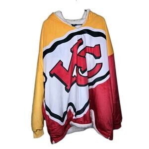 Kansas City Chiefs Reversible Color-blocked Hoodeez Wearable Blanket One Size...